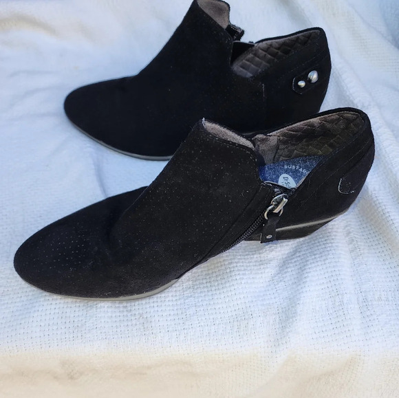 Dr. Scholls Nubuck booties/ shooties 8 - Picture 1 of 12
